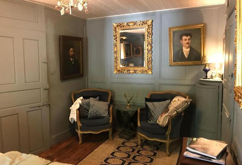 تختخواب و صبحانه Domaine De La Bastille