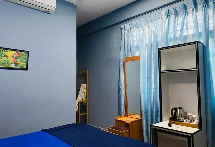 Hotelli Nilaveli Hybrid Holiday