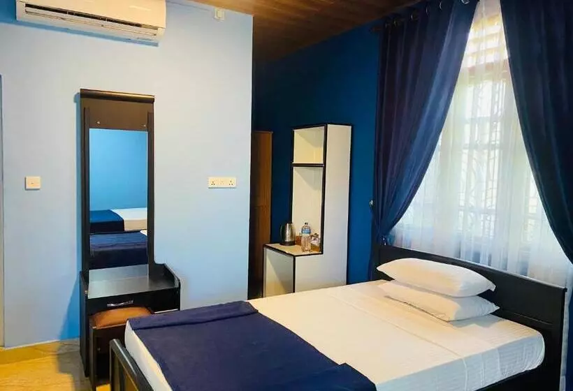 Hotelli Nilaveli Hybrid Holiday