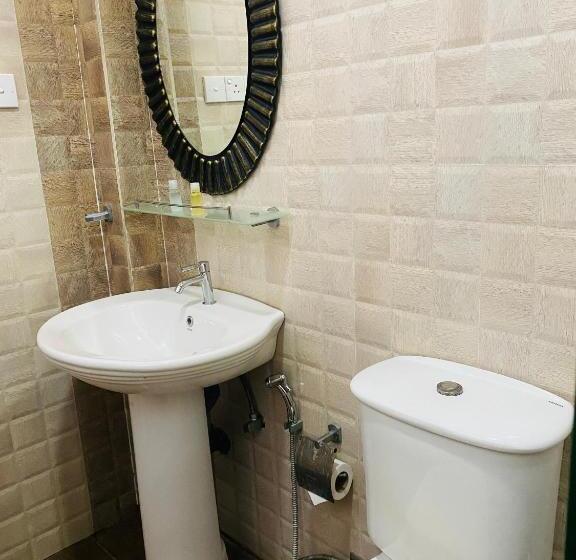 فندق Nilaveli Hybrid Holiday