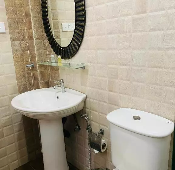 Hotelli Nilaveli Hybrid Holiday