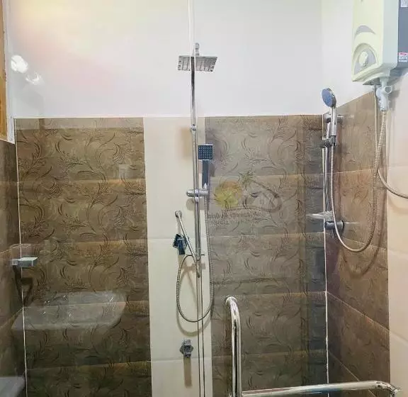 Hotelli Nilaveli Hybrid Holiday