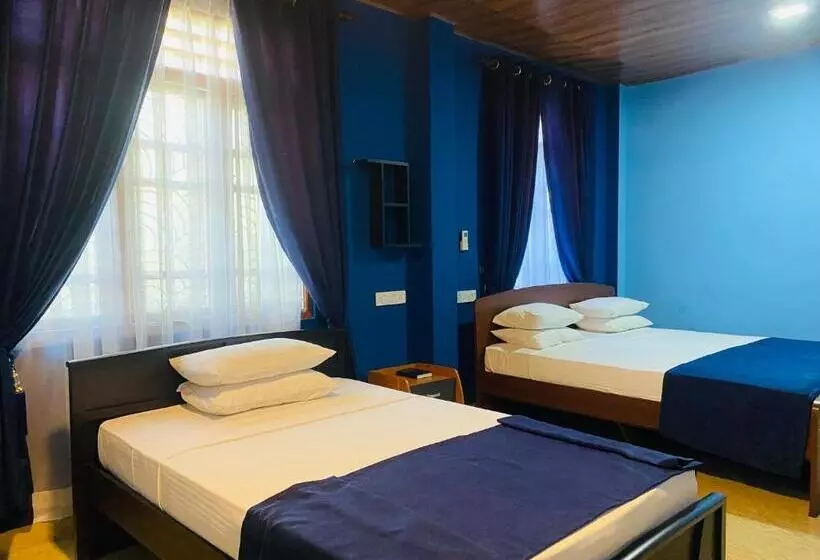 Hotelli Nilaveli Hybrid Holiday