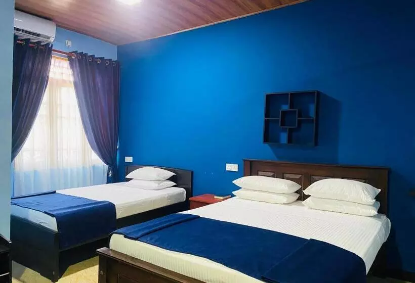 Hotelli Nilaveli Hybrid Holiday