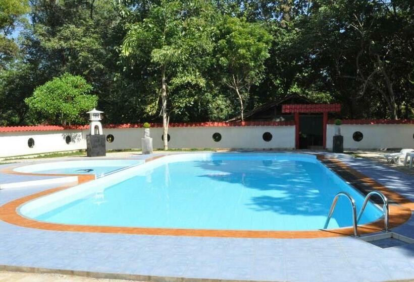 Safari Village Hotel   Udawalawa