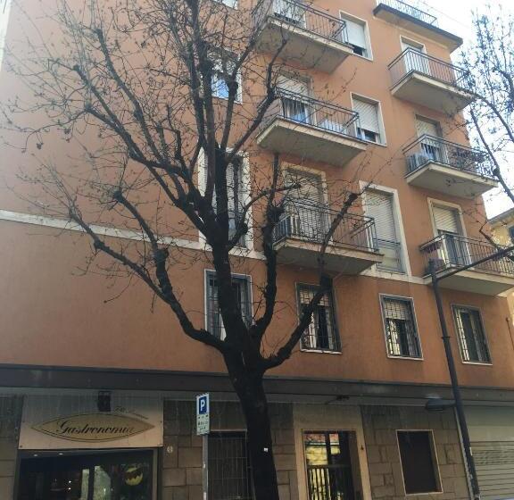 پانسیون Casa Albert Stanley