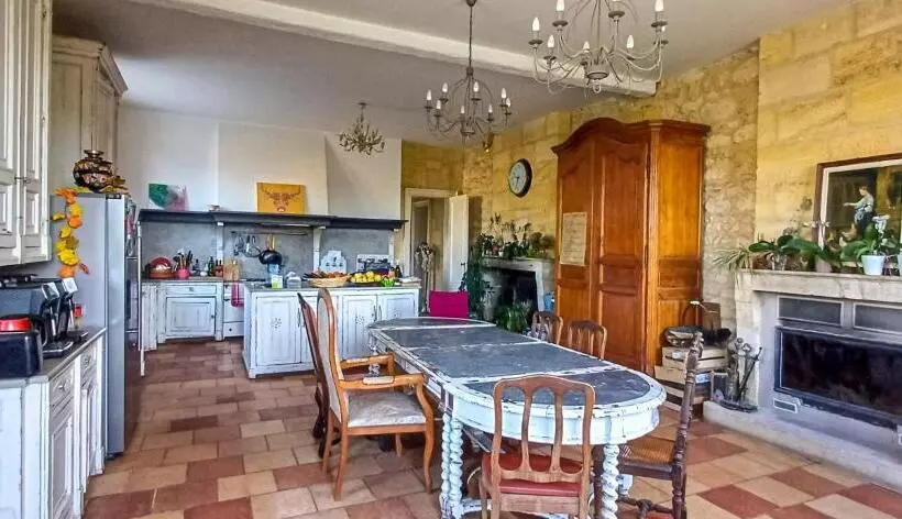 Majatalo Chateau Erigoye