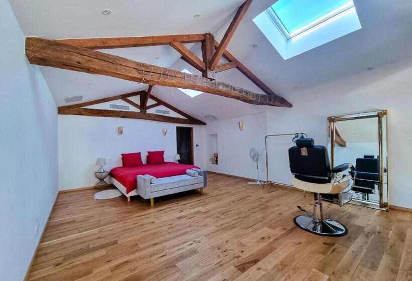 膳宿费 Chateau Erigoye