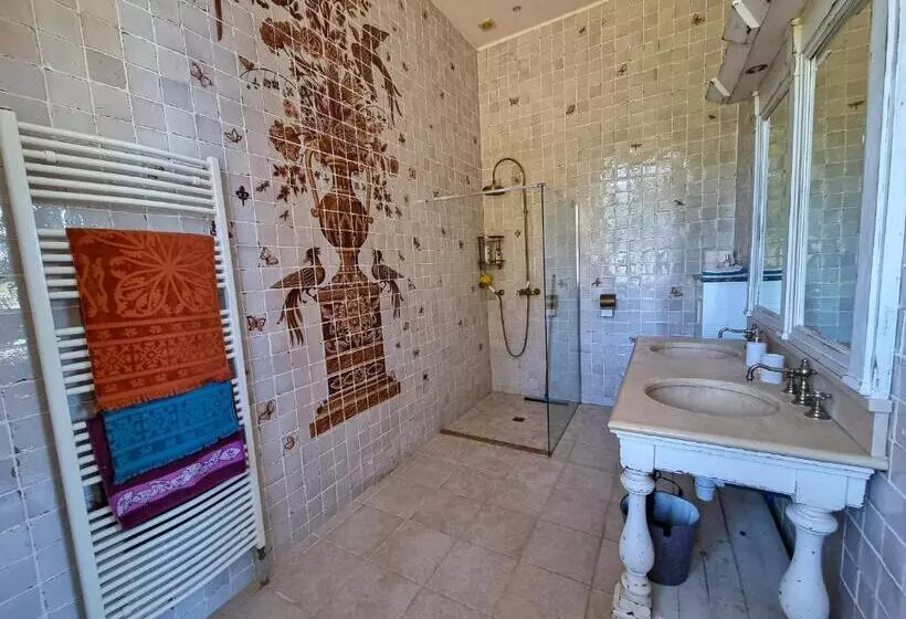 Majatalo Chateau Erigoye