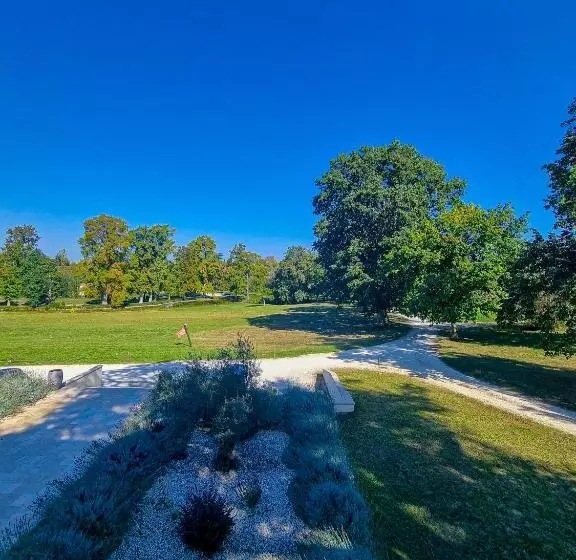 Majatalo Chateau Erigoye