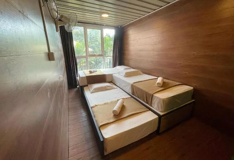 ペンション Paya Debloc Village