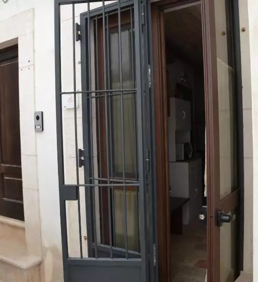 Vitti Stone House   6 Minuti Dalle Grotte