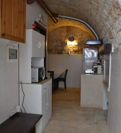 Vitti Stone House   6 Minuti Dalle Grotte