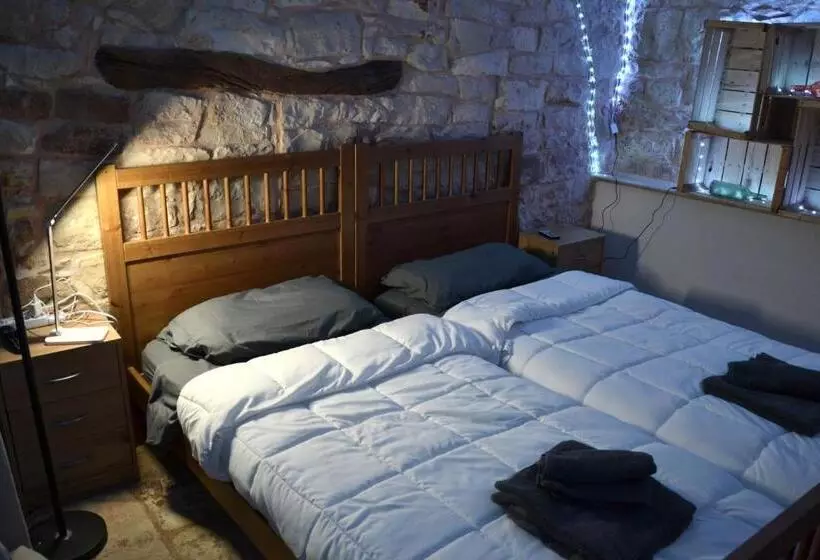 Vitti Stone House   6 Minuti Dalle Grotte
