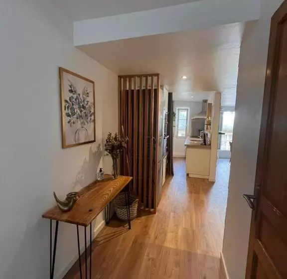 • Bel Appartement   Centre Historique De Poitiers