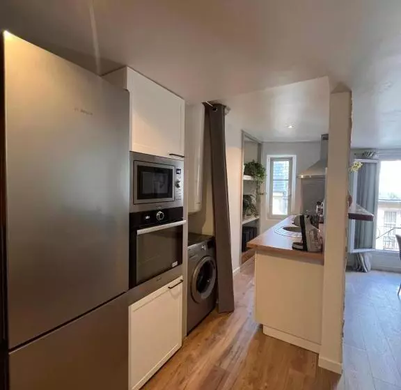 • Bel Appartement   Centre Historique De Poitiers