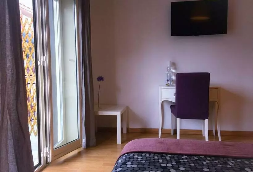 Aamiaismajoitus (B&B) Policlinico Apartments