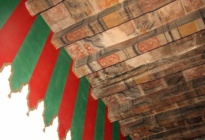 تختخواب و صبحانه Le Muse