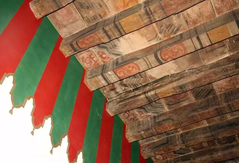 تختخواب و صبحانه Le Muse