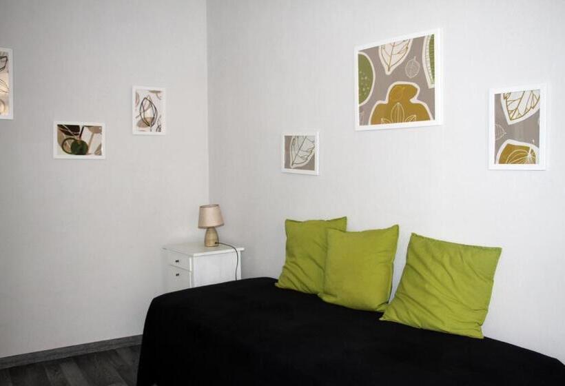 تختخواب و صبحانه Le Muse