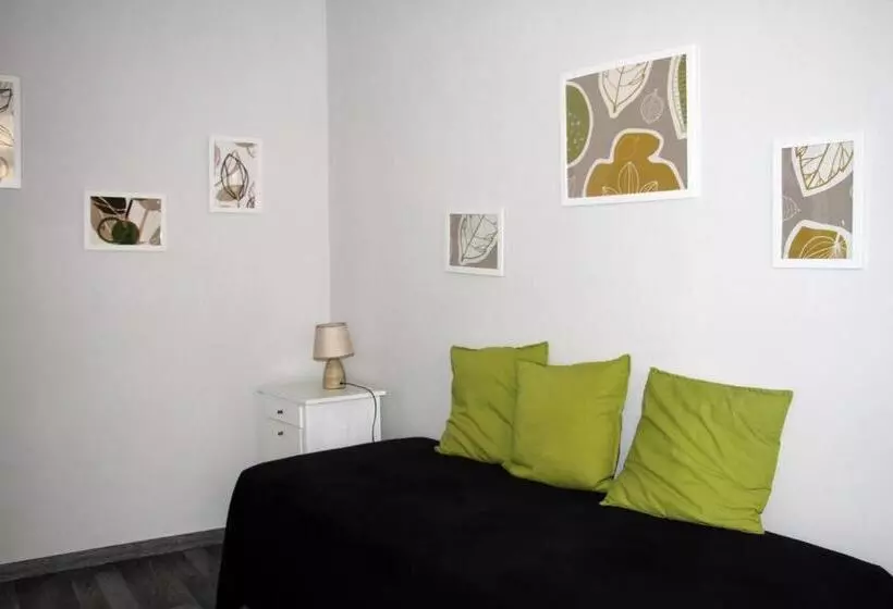 تختخواب و صبحانه Le Muse