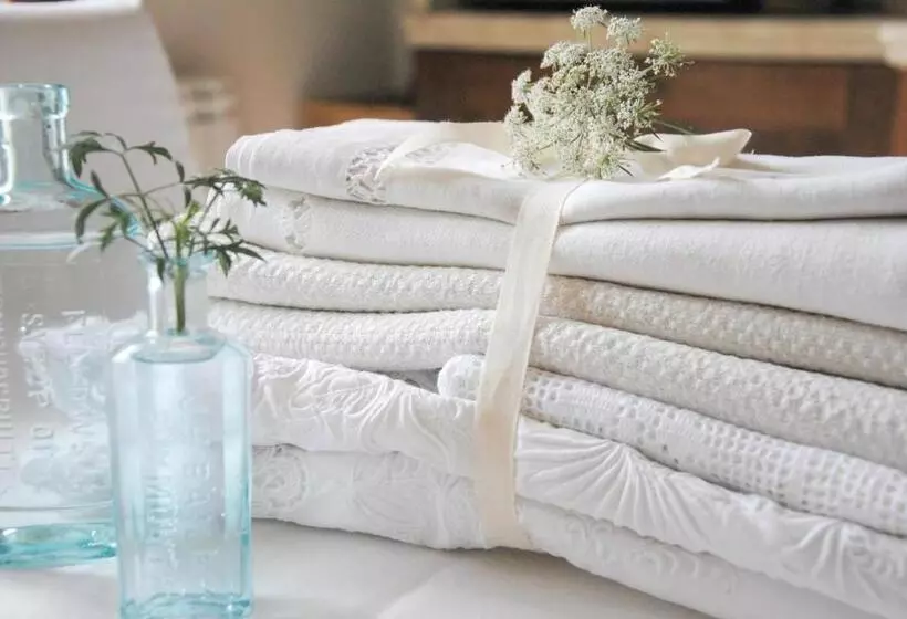 تختخواب و صبحانه Le Muse