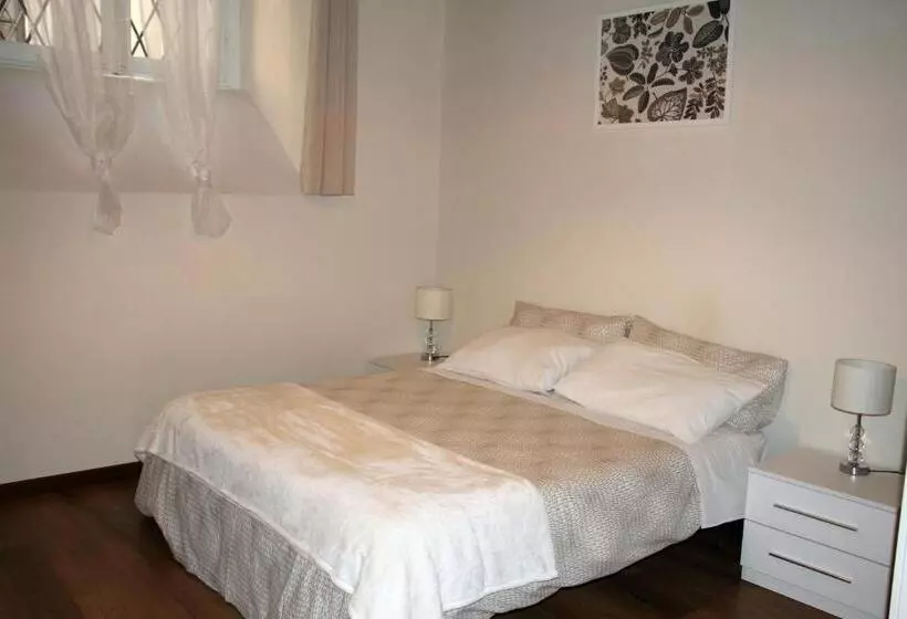 تختخواب و صبحانه Le Muse