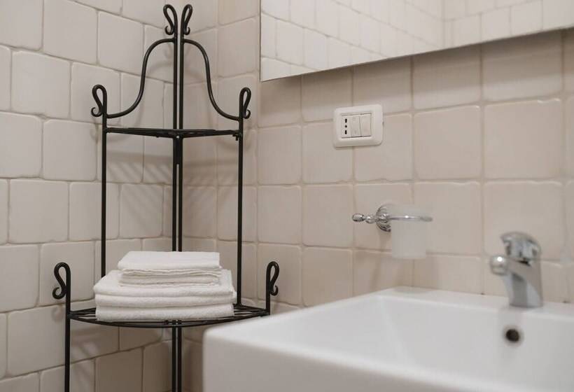 Vista Piazza Home & Solarium By Raro Villas