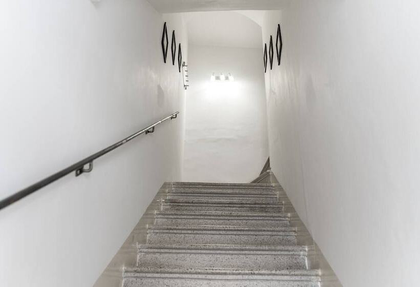 Vista Piazza Home & Solarium By Raro Villas