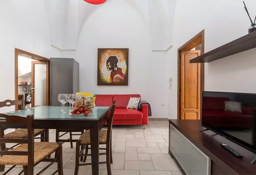 Vista Piazza Home & Solarium By Raro Villas
