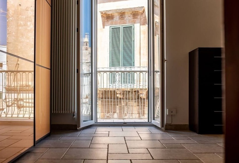 Vista Piazza Home & Solarium By Raro Villas