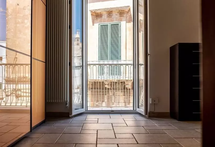 Vista Piazza Home & Solarium By Raro Villas