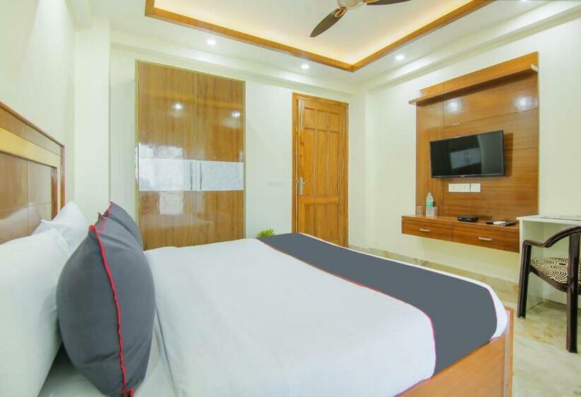 Hotel Collection O Corporate Suite Near Omaxe Celebration Mall