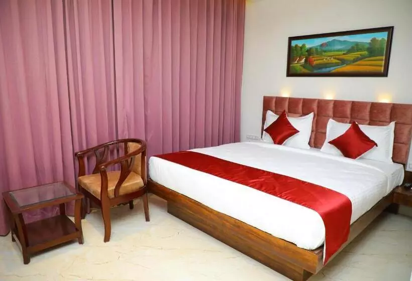 Fabhotel Prime Prowell Crown Hitech City