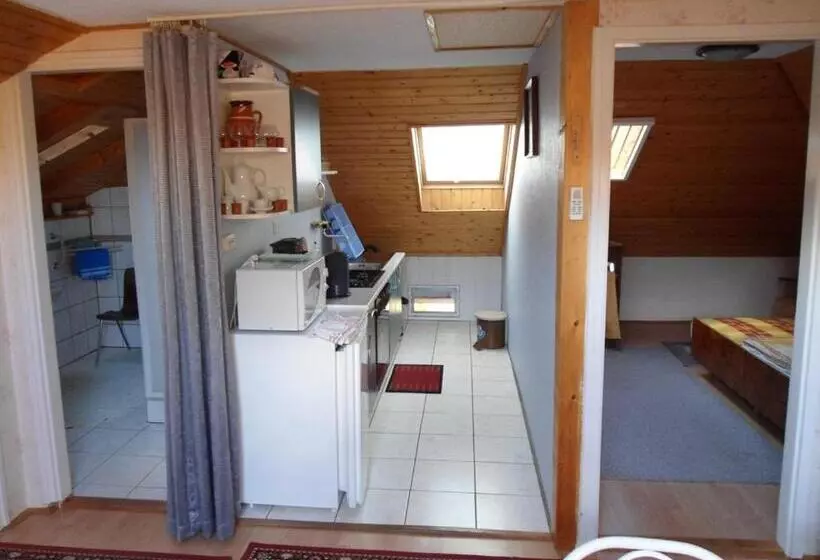 Majatalo Károly Vendégház