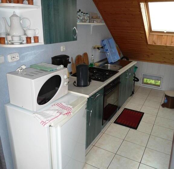 بنسيون Károly Vendégház