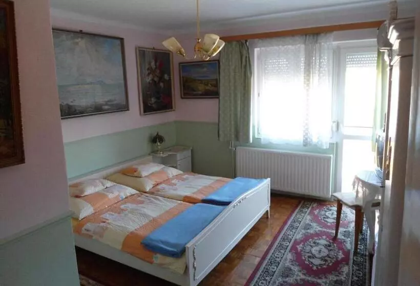 Majatalo Károly Vendégház