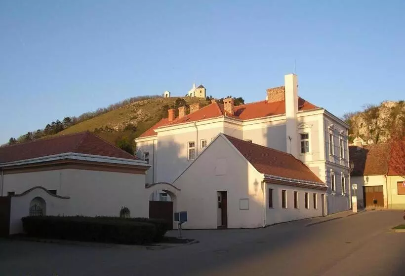 Majatalo Penzion U žabáka