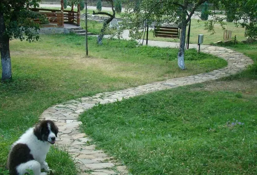 Pensiunea Agroturistica Cristal