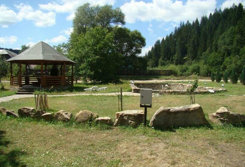 Pensiunea Agroturistica Cristal