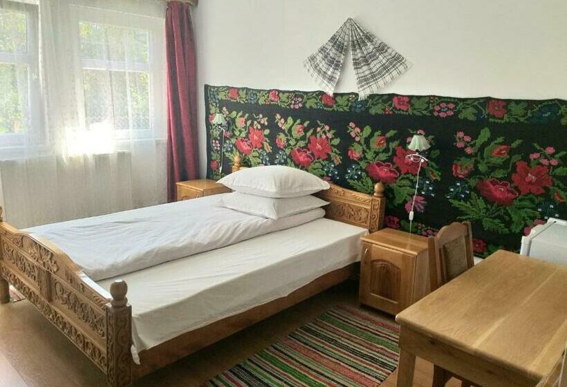 Pensiunea Agroturistica Cristal