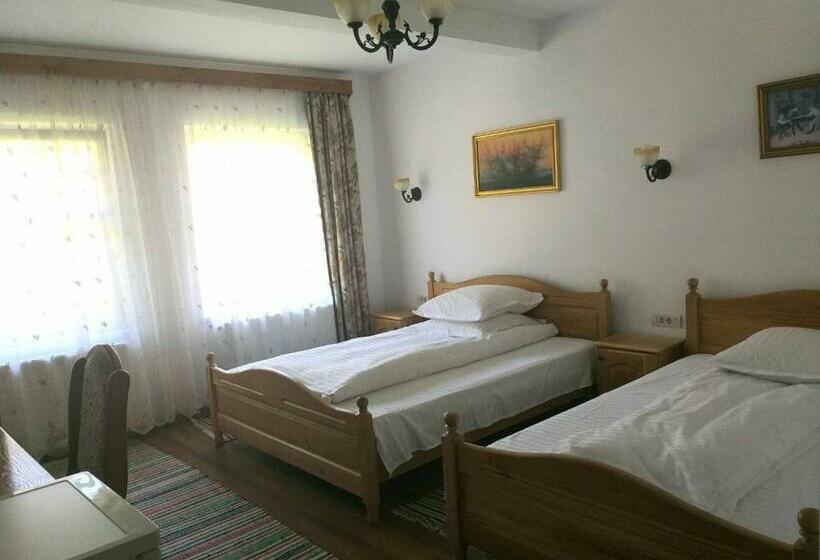 Pensiunea Agroturistica Cristal