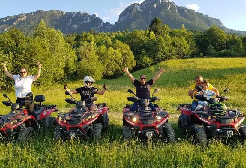 Pensiunea Casa Zarnesteana