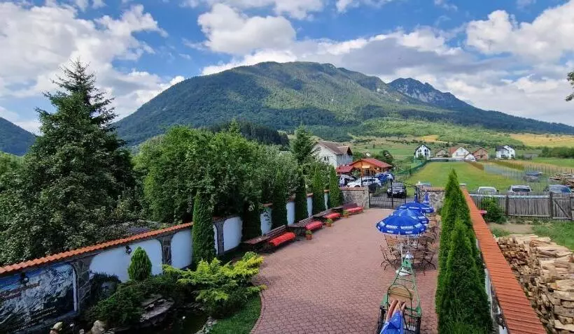 Pensiunea Casa Zarnesteana