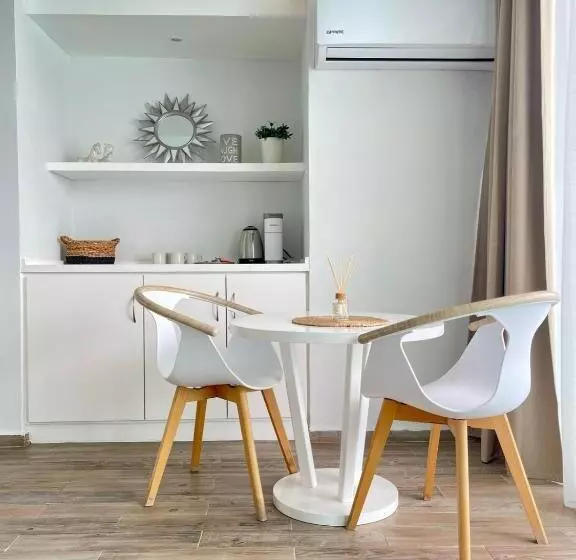 The Ocean Vibes Suites By Casa Paraiso