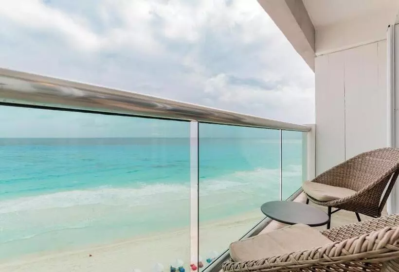 The Ocean Vibes Suites By Casa Paraiso