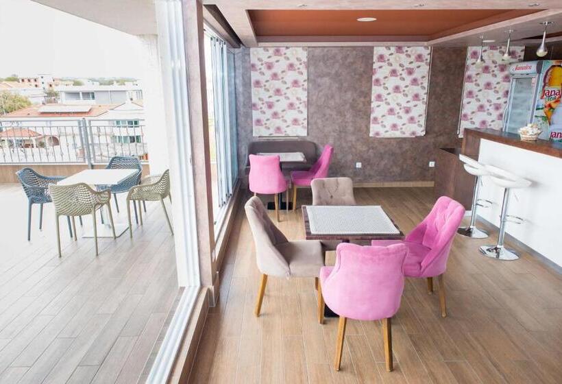 تختخواب و صبحانه Villa Marija & Darko