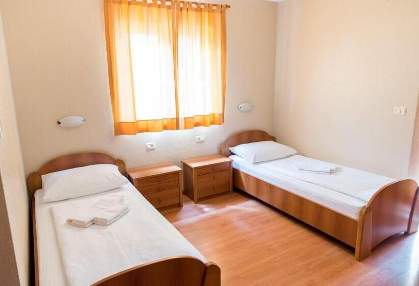 تختخواب و صبحانه Villa Marija & Darko