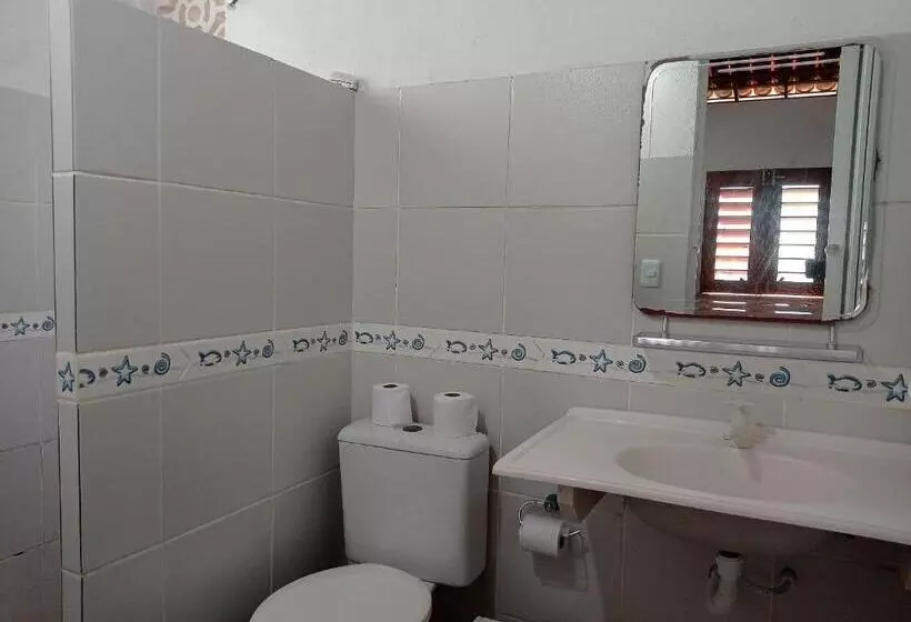 Casa Dos Ximenes   Beira Mar Da Taíba   ótima Localização