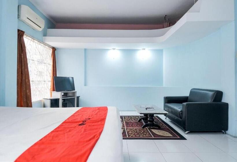 בית מלון כפרי Reddoorz Plus @ Jalan Iskandar Muda Medan